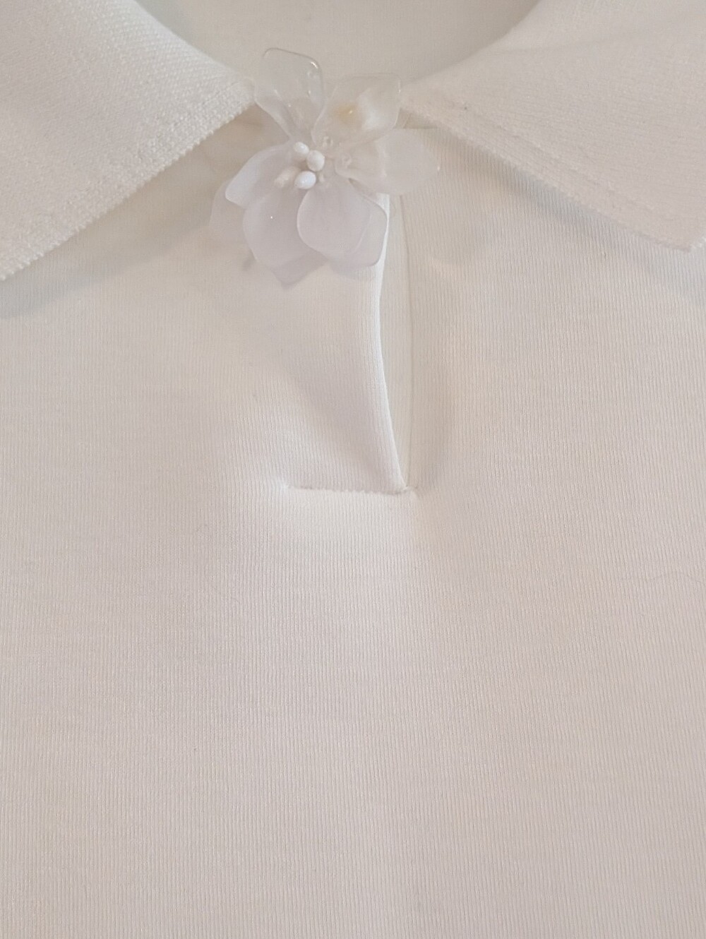 Zara High Quality White Polo Shirt With Acrylic Clear Floral Detail, Size Large